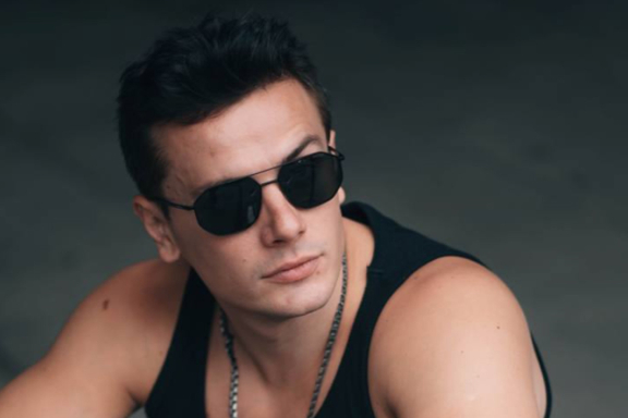 N&YUcy; &lpar;&YUcy;&rcy;&icy;&jcy; &Ncy;&icy;&kcy;&ocy;&lcy;&acy;&iecy;&ncy;&kcy;&ocy;&rpar;